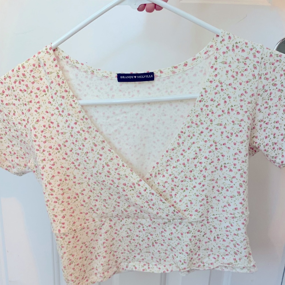 Brandy Melville Amara top NWOT